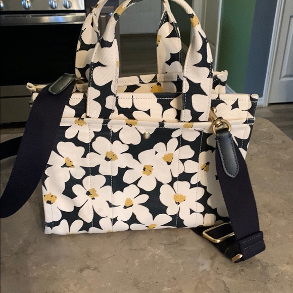 Coach New York Floral Print Women's Bag - Black and White - Picture 4 of 8